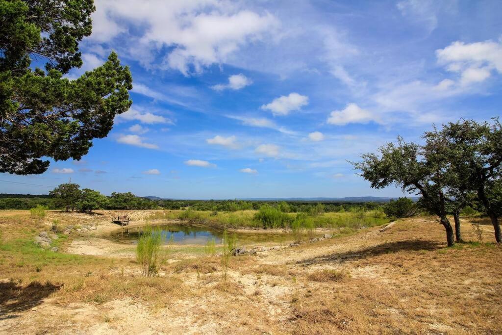 Cottage With Hot Tub And Pool Bandera, Tx. エクステリア 写真