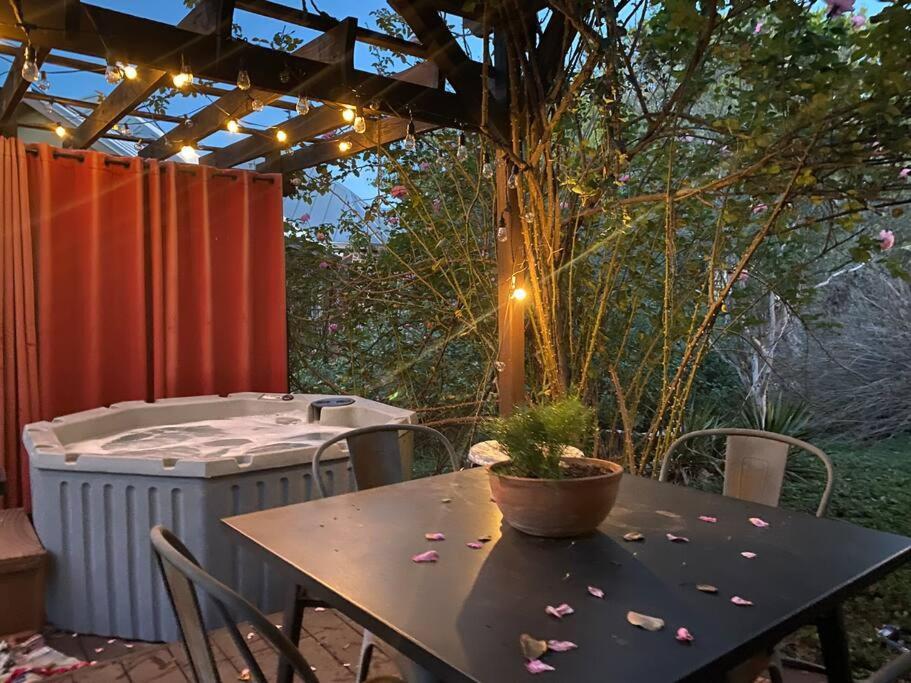 Cottage With Hot Tub And Pool Bandera, Tx. エクステリア 写真