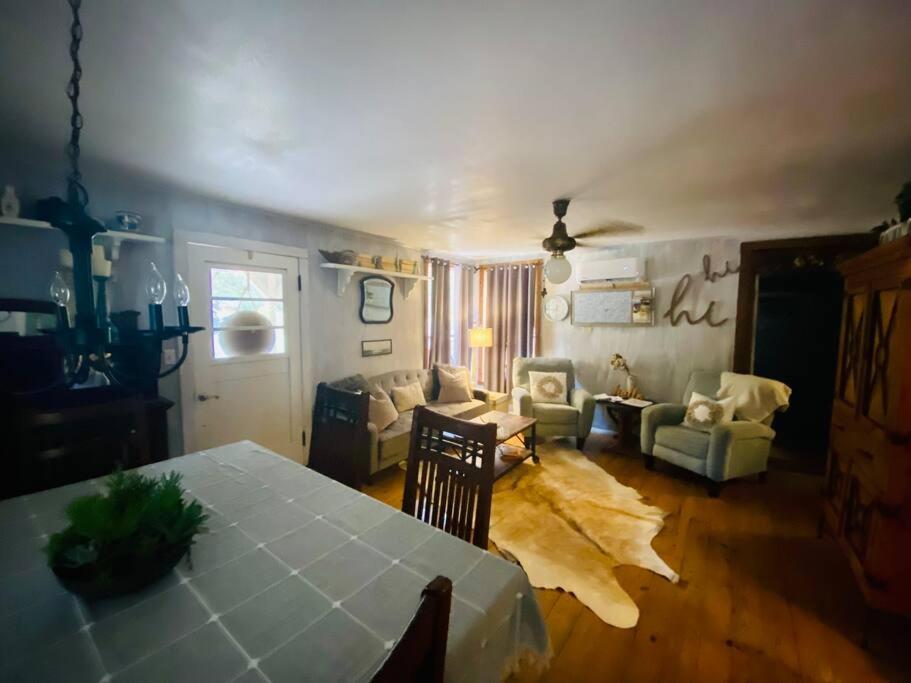 Cottage With Hot Tub And Pool Bandera, Tx. エクステリア 写真